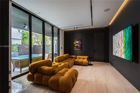 Villa ou maison à vendre à Doral, Floride: 5 chambres, 377.83 m2 № 2081009 - photo 26