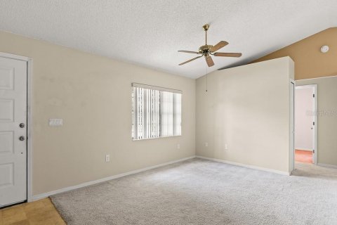 House in Palm Bay, Florida 3 bedrooms, 99.96 sq.m. № 1879820 - photo 10