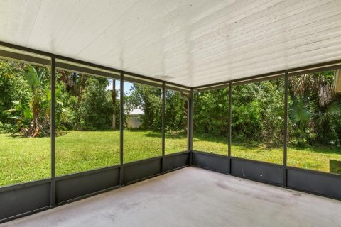 House in Palm Bay, Florida 3 bedrooms, 99.96 sq.m. № 1879820 - photo 7