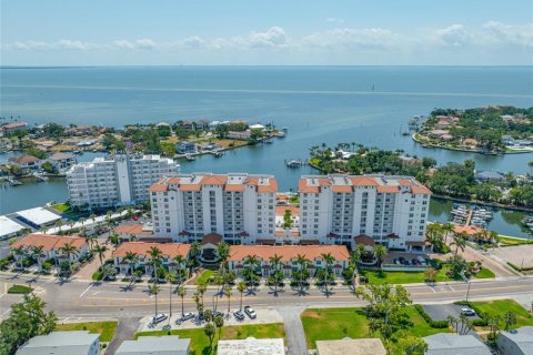 Condo à Saint Petersburg, Floride, 2 chambres  № 2143123