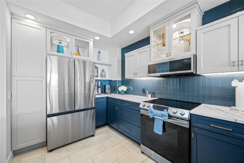 Copropriété à louer à Saint Petersburg, Floride: 2 chambres, 158.96 m2 № 2143123 - photo 6