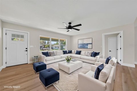 House in Gulfport, Florida 4 bedrooms, 182.37 sq.m. № 2287015 - photo 15