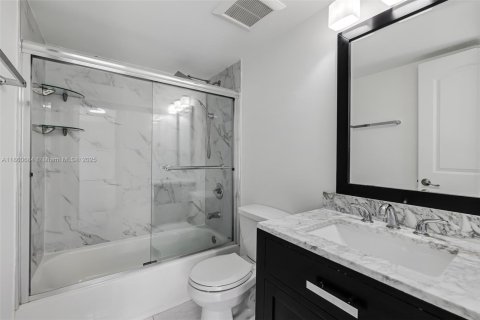Condominio en venta en Miami, Florida, 3 dormitorios, 95.13 m2 № 1889646 - foto 15