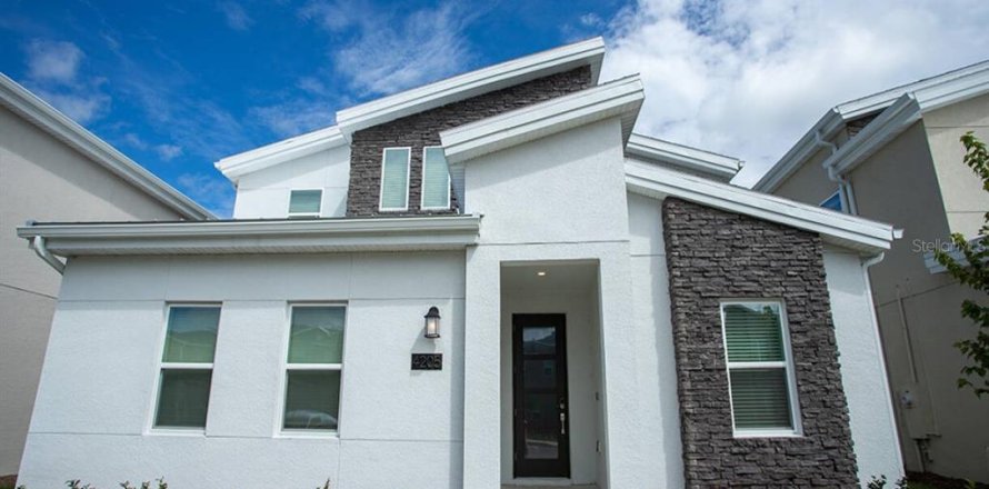 House in Kissimmee, Florida 7 bedrooms, 371.05 sq.m. № 1881374