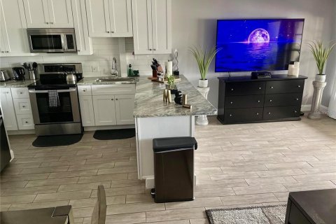 Condominio en venta en Palm Harbor, Florida, 1 dormitorio, 62.71 m2 № 2108003 - foto 24