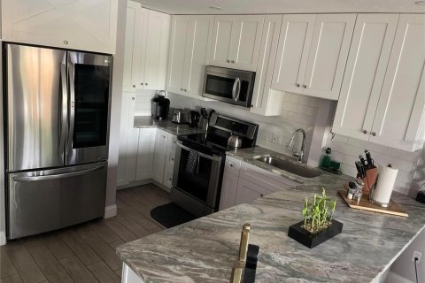 Condominio en venta en Palm Harbor, Florida, 1 dormitorio, 62.71 m2 № 2108003 - foto 3