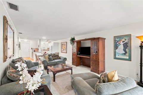 Condo in Seminole, Florida, 1 bedroom  № 2379276 - photo 14