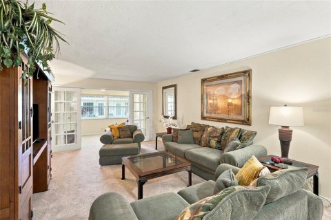 Condo in Seminole, Florida, 1 bedroom  № 2379276 - photo 13