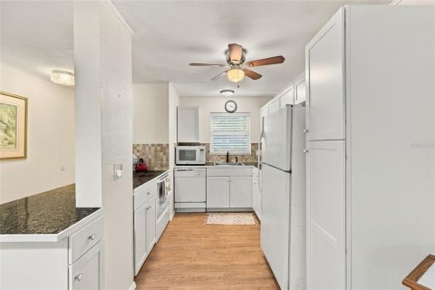 Condo in Seminole, Florida, 1 bedroom  № 2379276 - photo 6