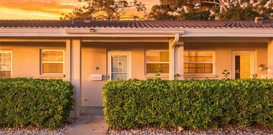 Condo in Seminole, Florida, 1 bedroom  № 2379276