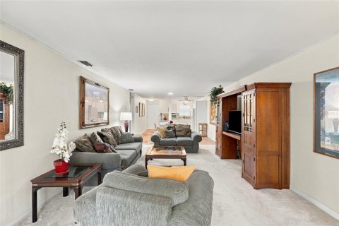 Condo in Seminole, Florida, 1 bedroom  № 2379276 - photo 15