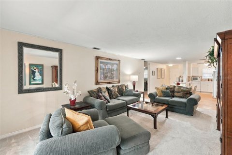 Condo in Seminole, Florida, 1 bedroom  № 2379276 - photo 16