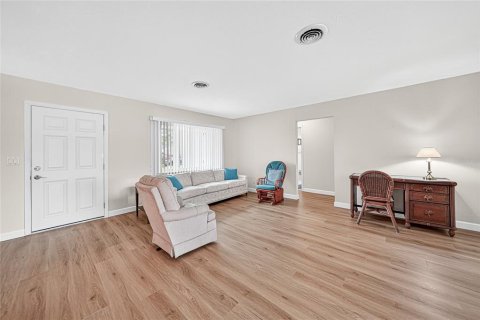 Villa ou maison à vendre à Englewood, Floride: 2 chambres, 125.23 m2 № 1908053 - photo 5
