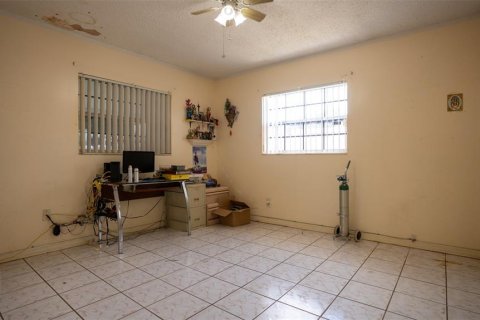 House in Tampa, Florida 3 bedrooms, 103.59 sq.m. № 1893831 - photo 9