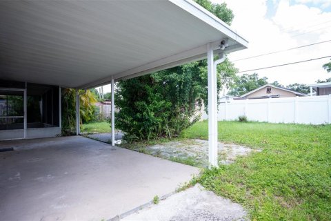 House in Tampa, Florida 3 bedrooms, 103.59 sq.m. № 1893831 - photo 16