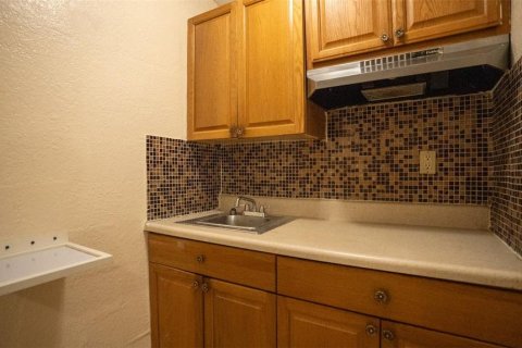 House in Tampa, Florida 3 bedrooms, 103.59 sq.m. № 1893831 - photo 24
