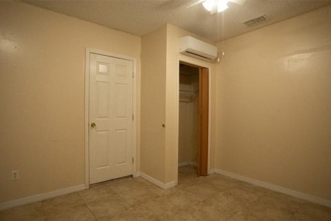 House in Tampa, Florida 3 bedrooms, 103.59 sq.m. № 1893831 - photo 27