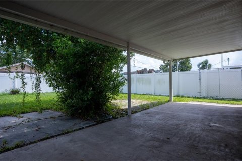 House in Tampa, Florida 3 bedrooms, 103.59 sq.m. № 1893831 - photo 14