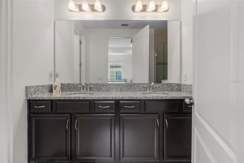 Townhouse in Orlando, Florida 2 bedrooms, 149.85 sq.m. № 1757892 - photo 17