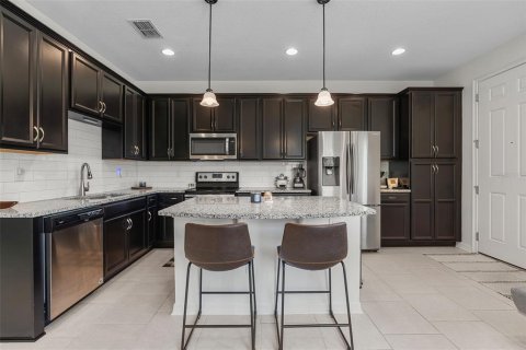 Townhouse in Orlando, Florida 2 bedrooms, 149.85 sq.m. № 1757892 - photo 5