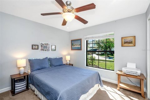 Villa ou maison à vendre à New Port Richey, Floride: 4 chambres, 177.26 m2 № 2419149 - photo 13