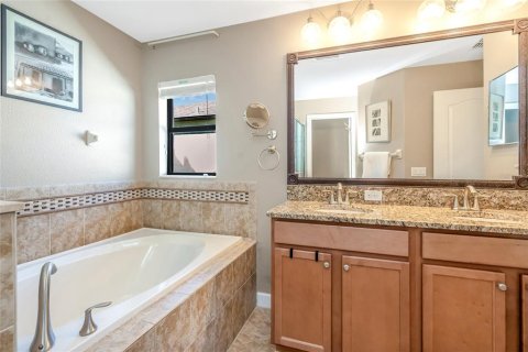 Villa ou maison à vendre à New Port Richey, Floride: 4 chambres, 177.26 m2 № 2419149 - photo 12