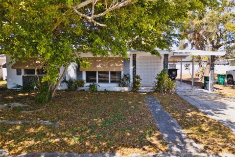 Casa en venta en Port Charlotte, Florida, 2 dormitorios, 78.04 m2 № 2145367 - foto 2
