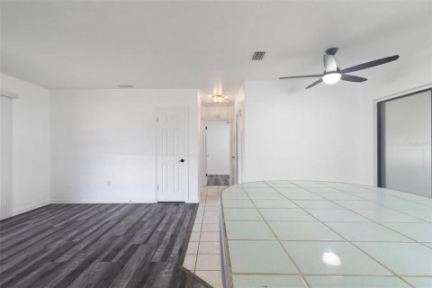 Casa en venta en Port Charlotte, Florida, 2 dormitorios, 78.04 m2 № 2145367 - foto 6