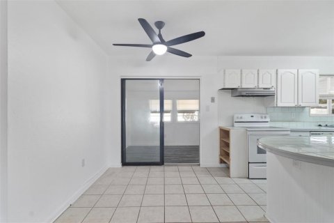 Casa en venta en Port Charlotte, Florida, 2 dormitorios, 78.04 m2 № 2145367 - foto 11