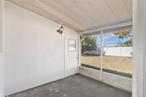 Casa en venta en Port Charlotte, Florida, 2 dormitorios, 78.04 m2 № 2145367 - foto 18