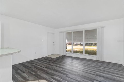 Casa en venta en Port Charlotte, Florida, 2 dormitorios, 78.04 m2 № 2145367 - foto 4