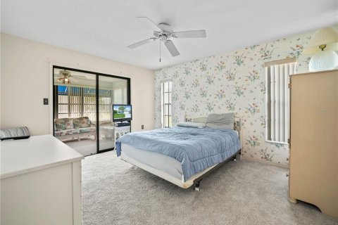 House in Lakeland, Florida 2 bedrooms, 140.47 sq.m. № 1618161 - photo 13