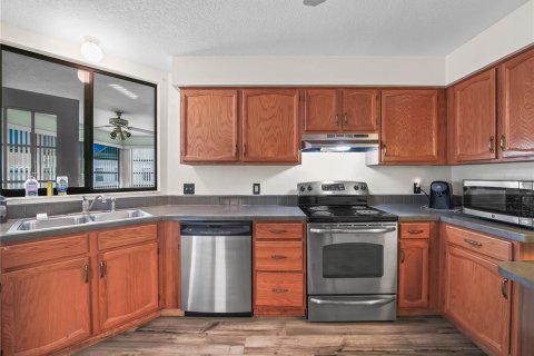 House in Lakeland, Florida 2 bedrooms, 140.47 sq.m. № 1618161 - photo 7