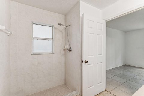 House in Inverness, Florida 3 bedrooms, 128.21 sq.m. № 2093573 - photo 23