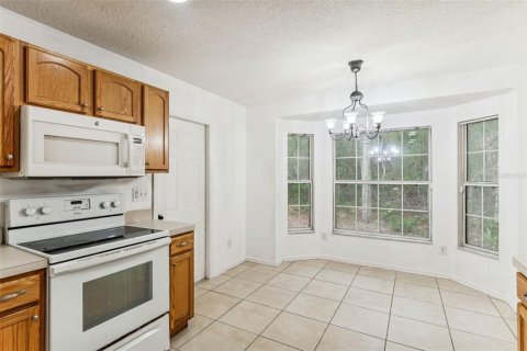 House in Inverness, Florida 3 bedrooms, 128.21 sq.m. № 2093573 - photo 11