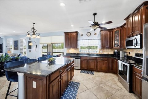 Casa en venta en North Port, Florida, 4 dormitorios, 303.79 m2 № 1894723 - foto 9