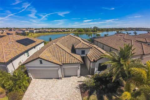 House in Bradenton, Florida 3 bedrooms, 228.08 sq.m. № 1591422 - photo 13