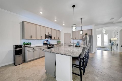 House in Bradenton, Florida 3 bedrooms, 228.08 sq.m. № 1591422 - photo 28