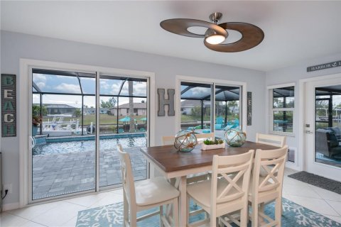 House in Port Charlotte, Florida 3 bedrooms, 144.18 sq.m. № 1724365 - photo 12