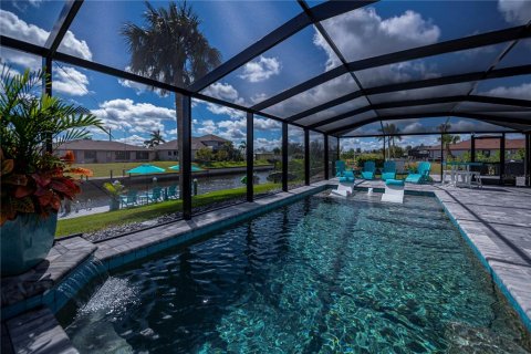 House in Port Charlotte, Florida 3 bedrooms, 144.18 sq.m. № 1724365 - photo 25