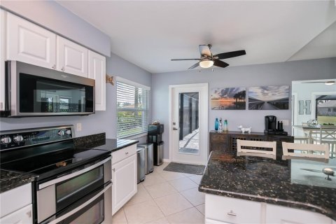 House in Port Charlotte, Florida 3 bedrooms, 144.18 sq.m. № 1724365 - photo 7