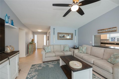 House in Port Charlotte, Florida 3 bedrooms, 144.18 sq.m. № 1724365 - photo 5