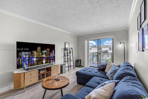 Condo in Hollywood, Florida, 1 bedroom  № 2036015 - photo 3