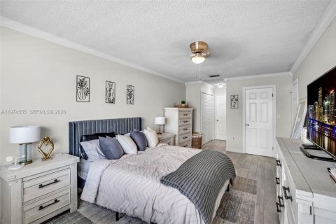 Condo in Hollywood, Florida, 1 bedroom  № 2036015 - photo 14