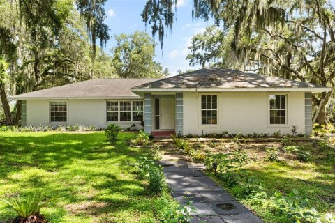 House in Leesburg, Florida 3 bedrooms, 151.24 sq.m. № 2216695