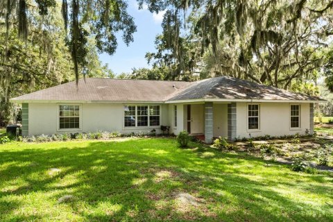 House in Leesburg, Florida 3 bedrooms, 151.24 sq.m. № 2216695 - photo 2