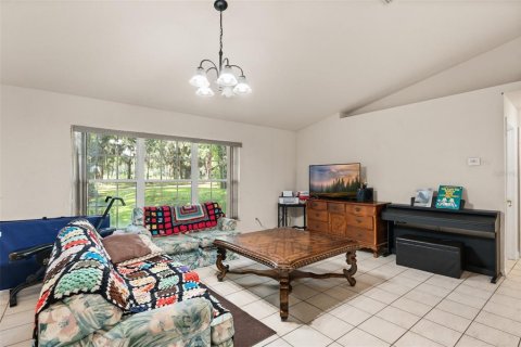 House in Leesburg, Florida 3 bedrooms, 151.24 sq.m. № 2216695 - photo 11