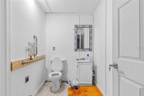 Propiedad comercial en venta en Tavares, Florida, 174.47 m2 № 1295369 - foto 20