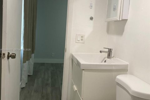 Appartement à louer à Coral Springs, Floride: 2 chambres, 76.18 m2 № 2382390 - photo 9