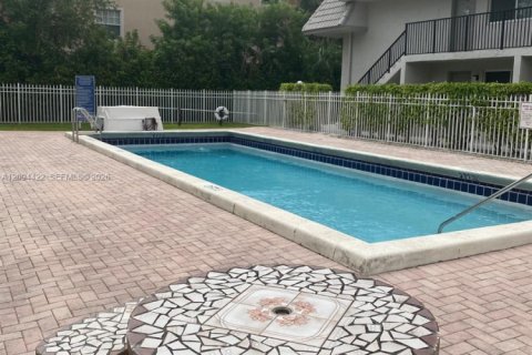 Appartement à louer à Coral Springs, Floride: 2 chambres, 76.18 m2 № 2382390 - photo 18